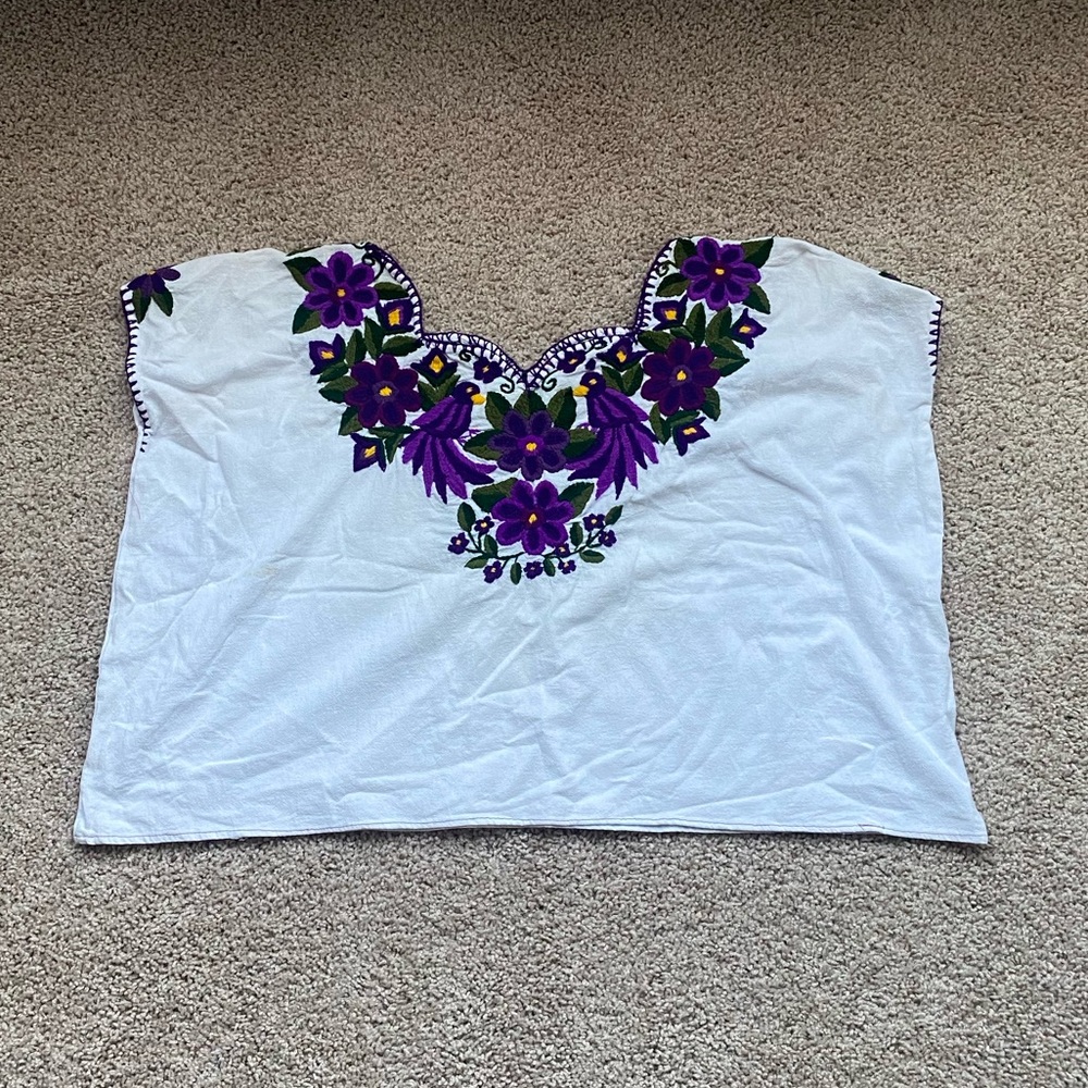 Embroidered Top 💜
